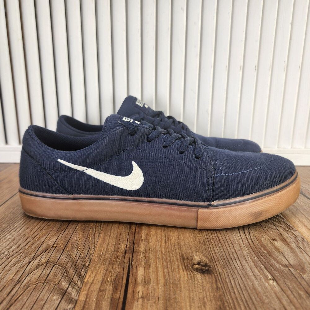 Nike SB Satire Canvas Skate Shoes Mens 10 Navy Blue Gum Sole Sneakers 555380-412